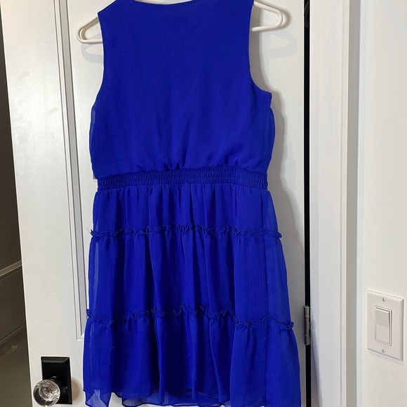 Gorgeous Blue Girls Dress!   NWT - Picture 7 of 8